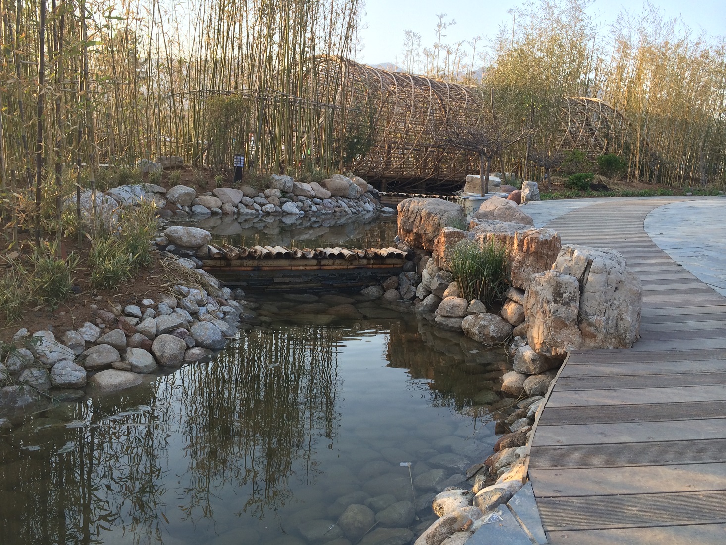 Qingdao Expo INBAR garden stream and rattan bridge small