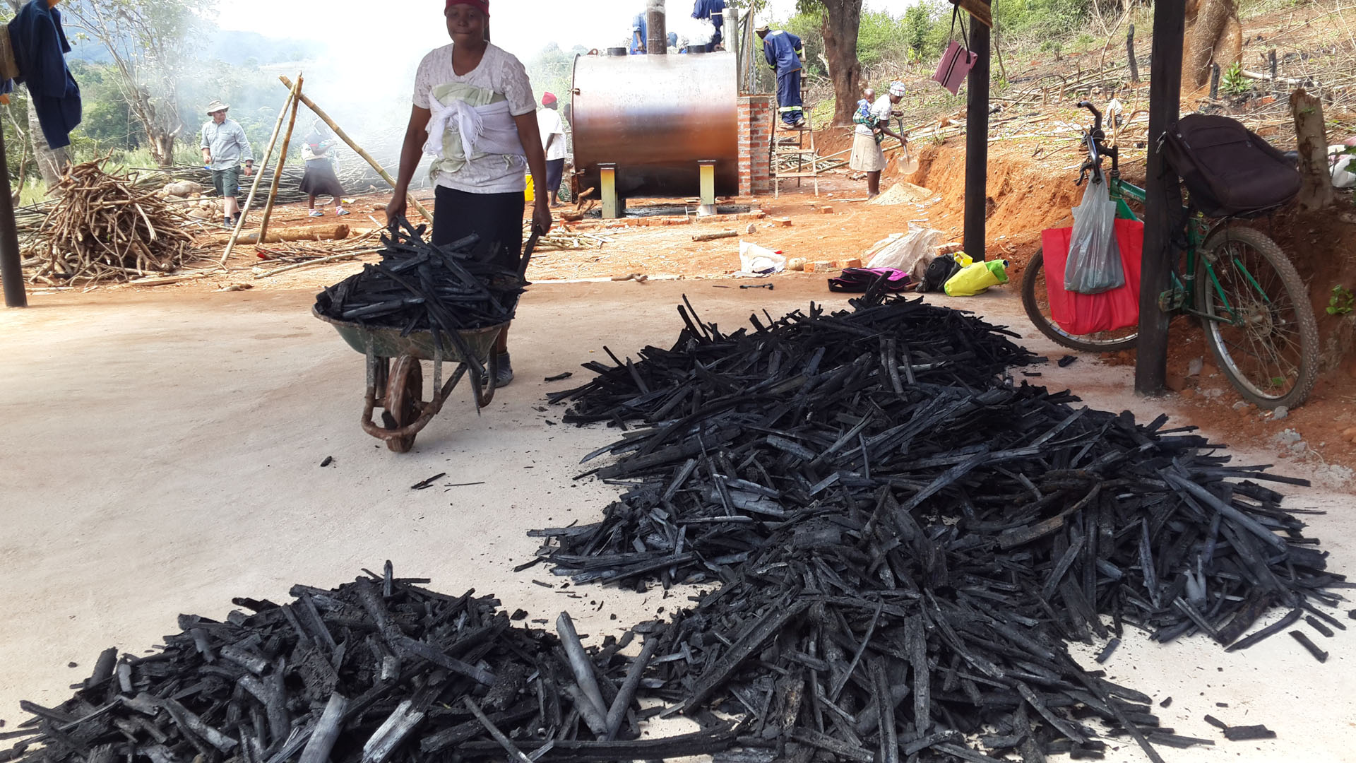 Bamboo-charcoal-production-at-Sagambe-Honde-Valley-Zimbabwe